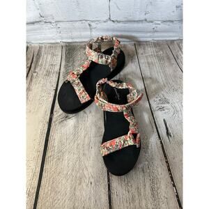 UNIVERSAL THREAD Women’s Floral Fabric Covered Sandals / Size: 7